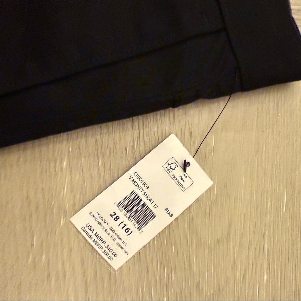 Volcom Boys 28 or size 16 Black Shorts for school - Picture 4 of 10